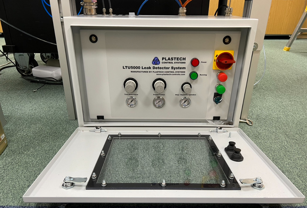 LTU9000 control cabinet